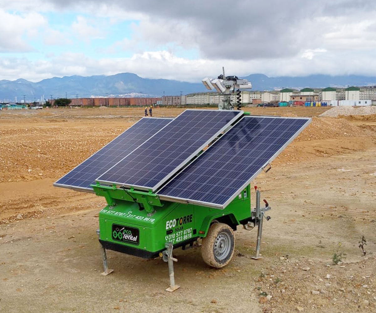 Torre de Iluminación con Panel Solar Móvil | Venta y Alquiler de Torres Solares
